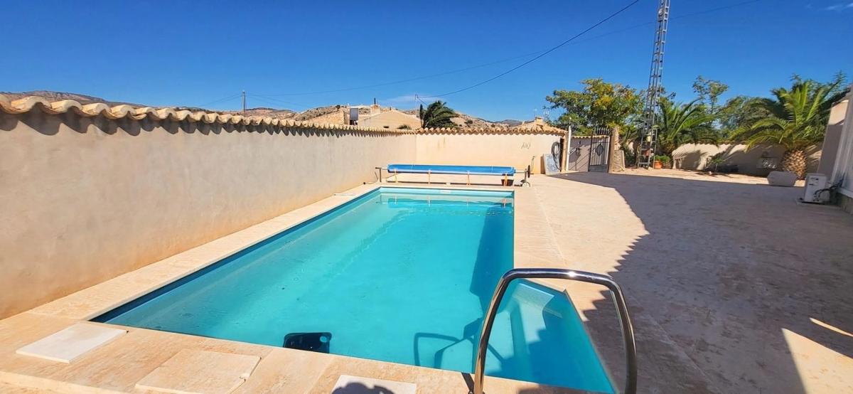 Venta de chalet independiente en Calle Alicante, Sax
photo 2