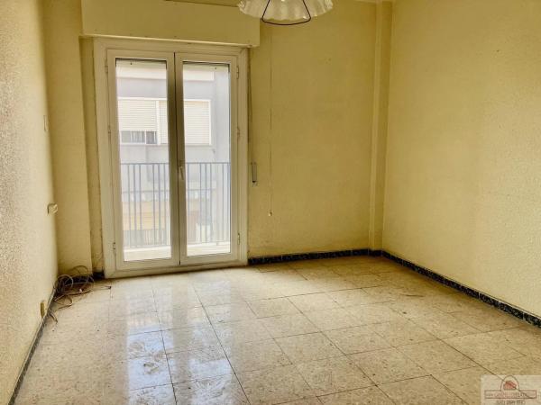 Sale of flat in Sax, Sax
 photo 4