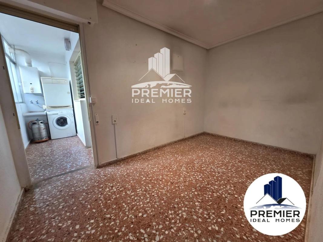 Venta de piso en Calle Historiador Bernardo Herrero, Sax
photo 5