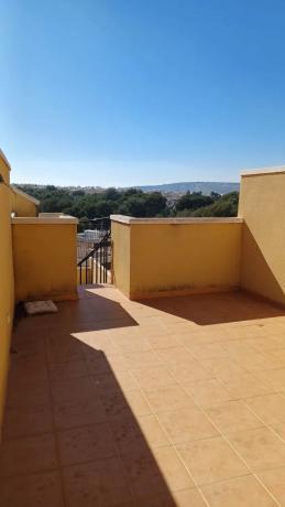 Chalet adosado en CL Antonio Machado photo 1