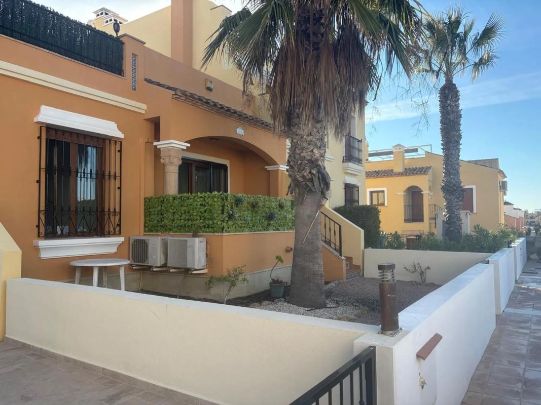 Sale of townhouse in Calle Almoradí, 36 , Algorfa photo 4