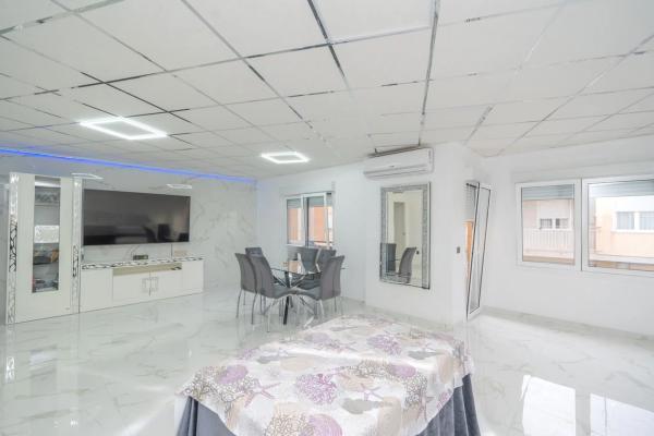 Venta de piso en Calle Santos Abdón y Senén, Almoradí
photo 1