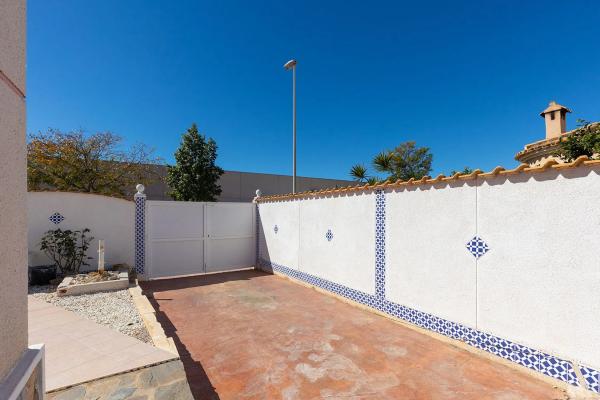 Casa independiente en calle Córdoba photo 1