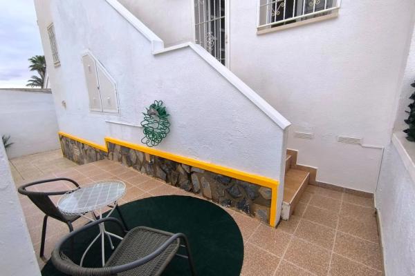 Chalet adosado en calle india gandi photo 2