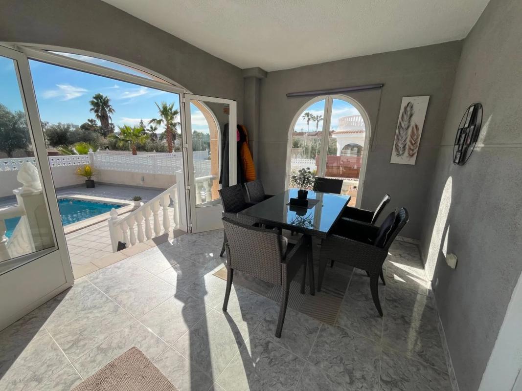 Sale of independent chalet in Calle Marie Curie, Benijofar
 photo 2