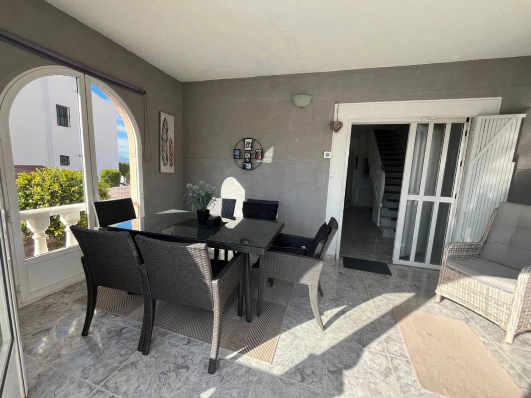 Sale of independent chalet in Calle Marie Curie, Benijofar
 photo 3