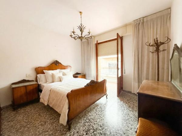 Chalet adosado en calle Aureliano Díaz photo 3