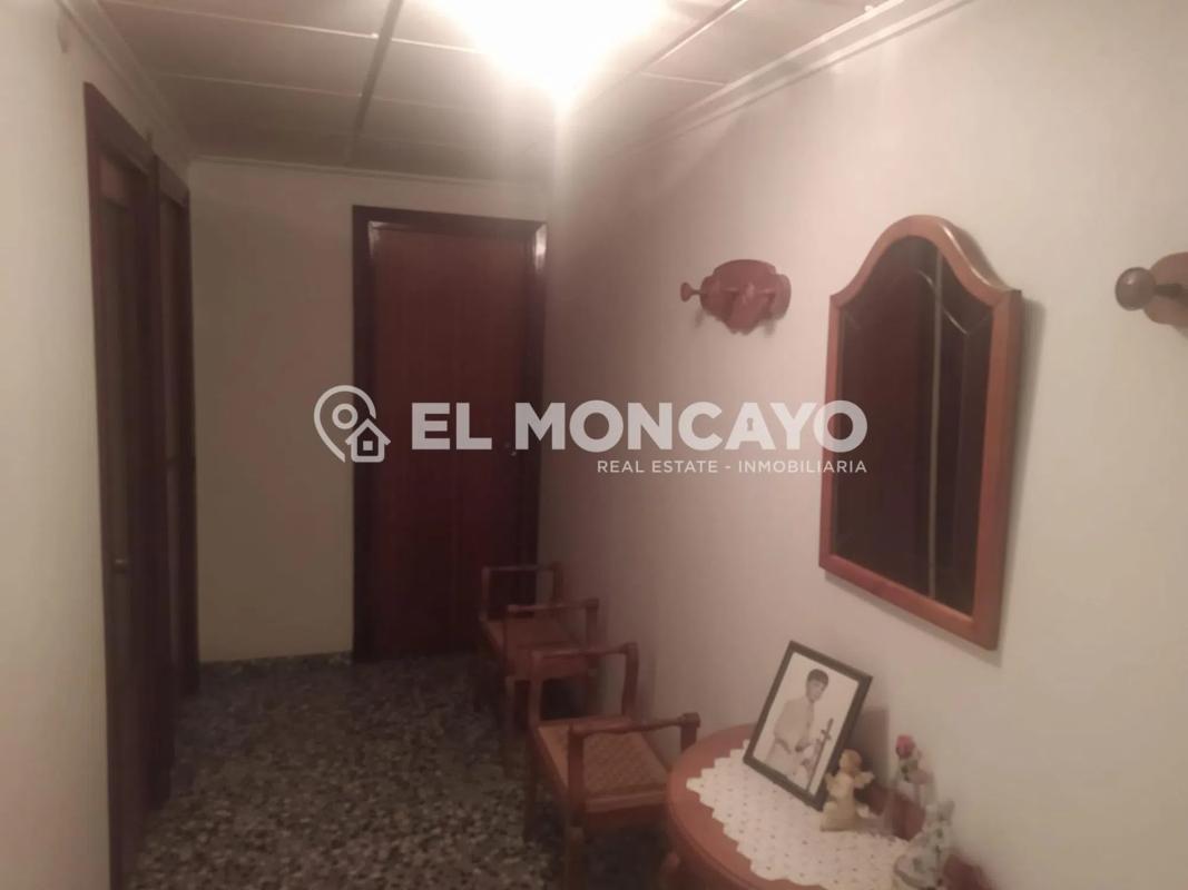 Продажа отдельного шале в Calle Aureliano Díaz, Бигастро photo 1