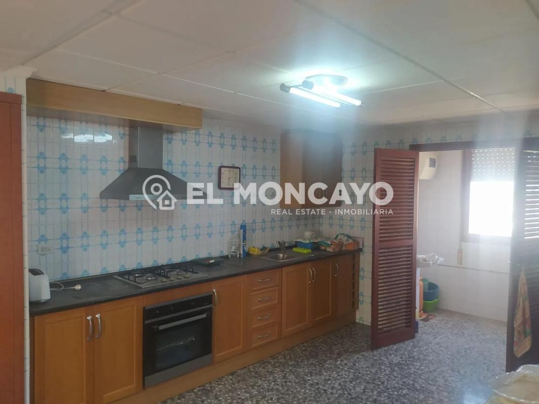 Продажа отдельного шале в Calle Aureliano Díaz, Бигастро photo 3