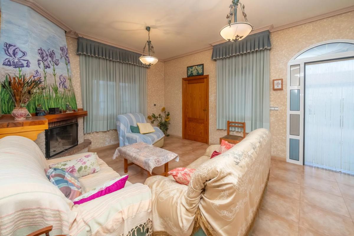 Sprzedaż niezależnego domku jednorodzinnego w  Vereda Virgen del Camino, Callosa de Segura photo 2
