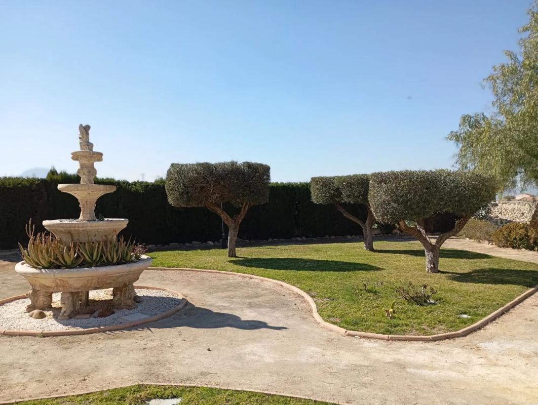Продажа таунхауса в  Avenida de la Constitución , Катрал photo 3