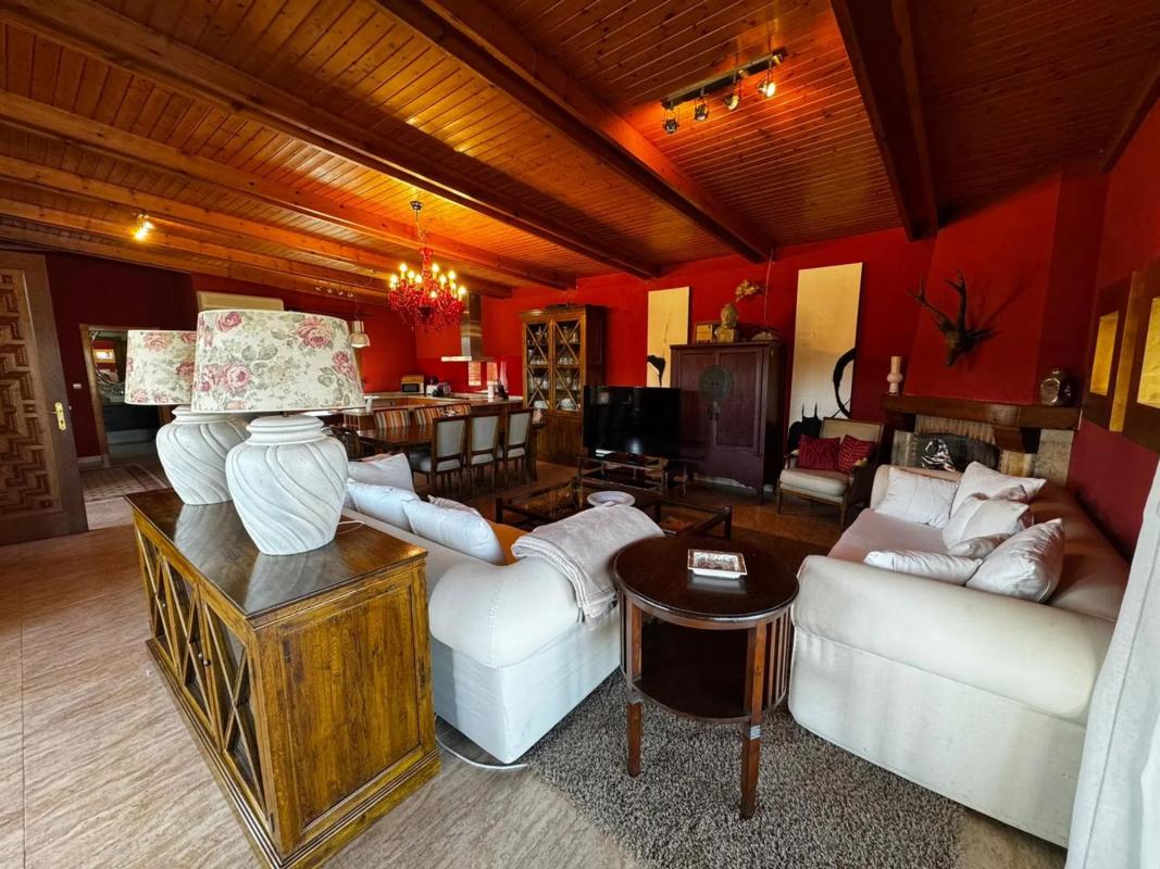 Продажа отдельного шале в  Camino Arroba del Palomar, Катрал photo 2