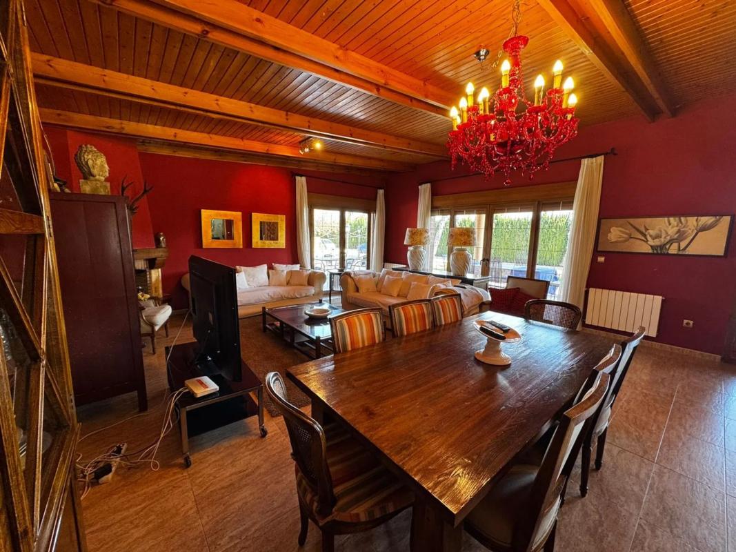 Продажа отдельного шале в  Camino Arroba del Palomar, Катрал photo 3