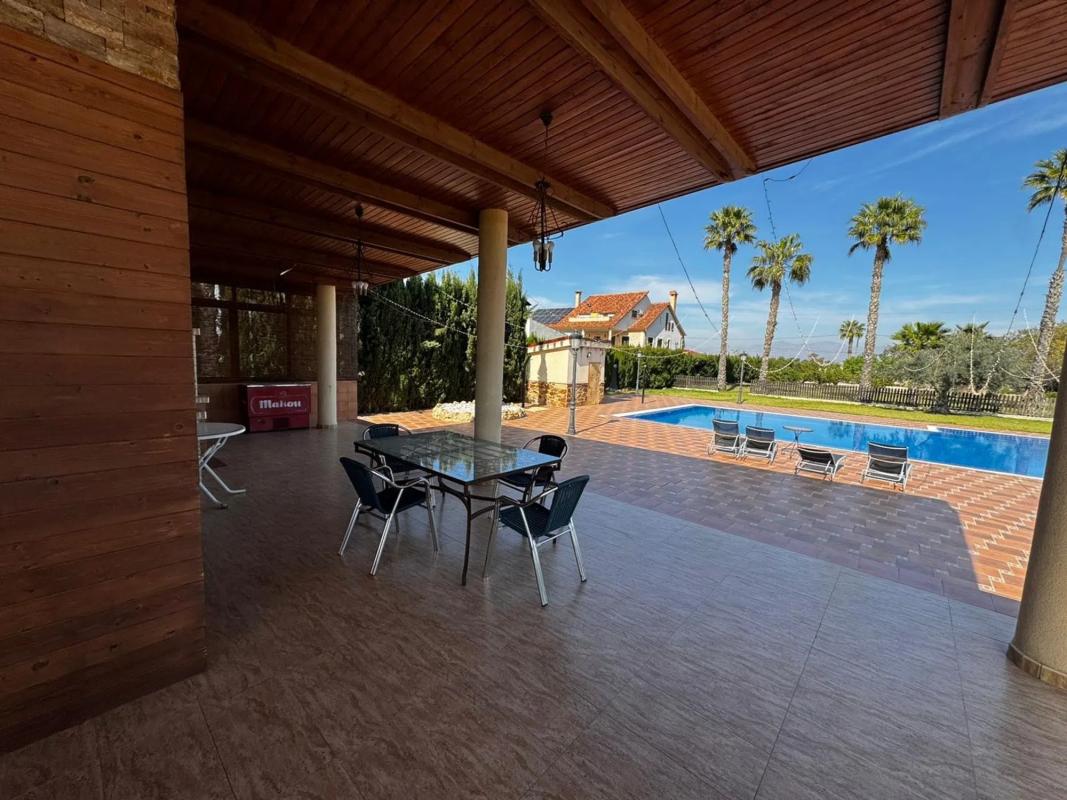 Продажа отдельного шале в  Camino Arroba del Palomar, Катрал photo 4