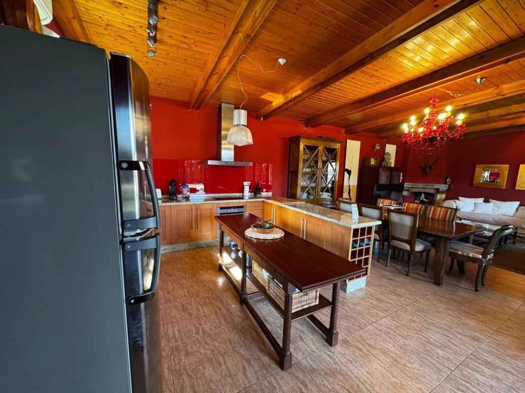 Продажа отдельного шале в  Camino Arroba del Palomar, Катрал photo 5