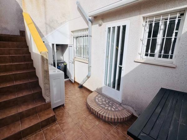 Chalet adosado en calle Irlanda photo 4