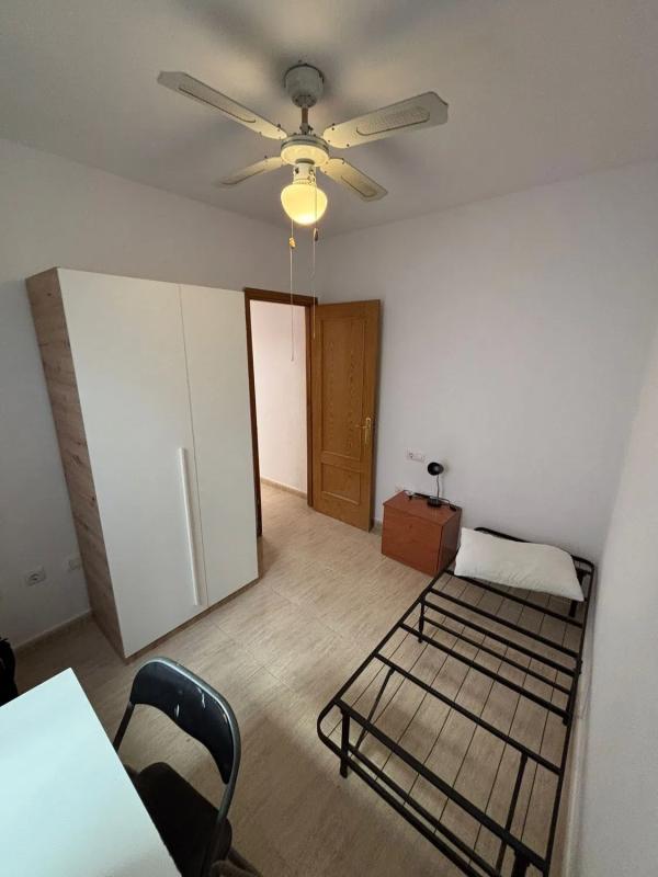 Venta de chalet adosado en  Avenida de Almoradí, 2 , Daya Nueva photo 3