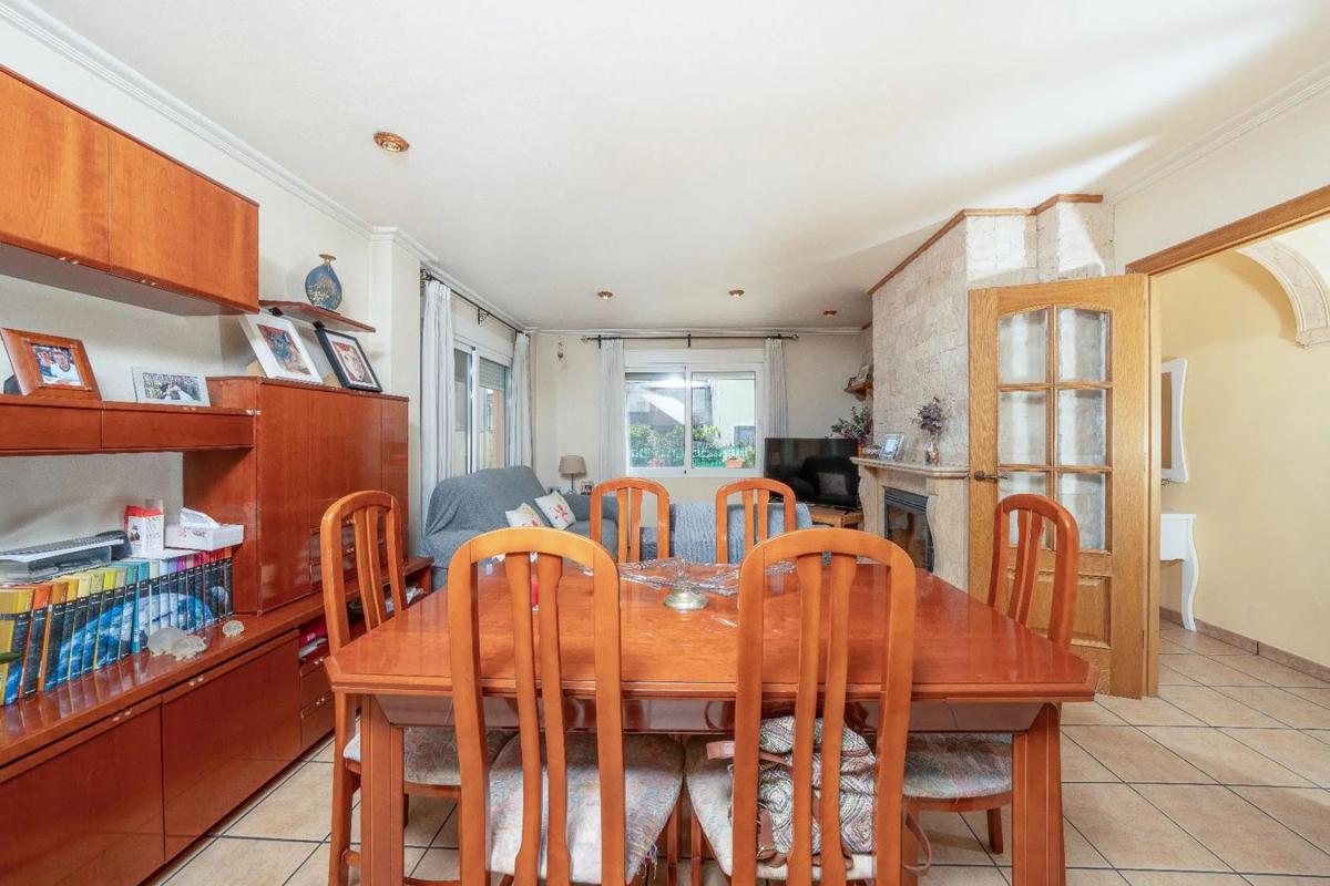 Продажа таунхауса в Calle José Cartagena , Дая Нueva photo 4