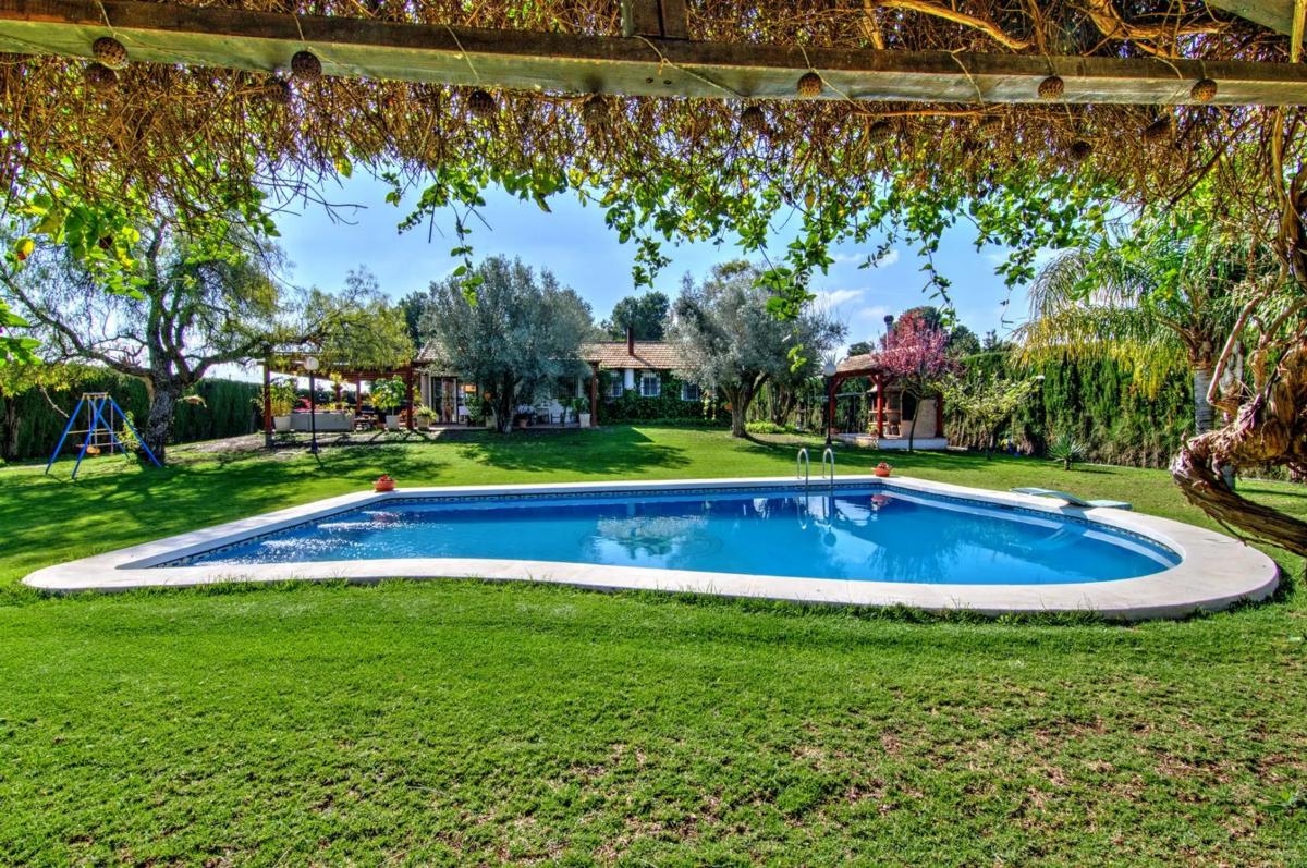 Propiedades en venta y alquiler en España photo 1