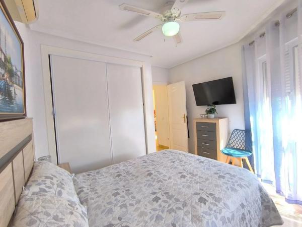 Chalet pareado en calle Vicente Aracil photo 1