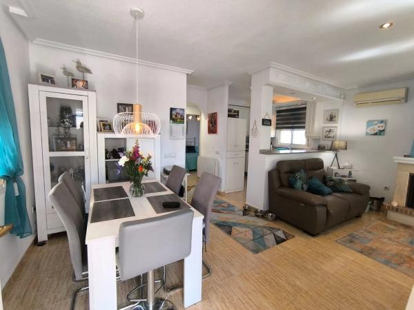 Chalet pareado en calle Vicente Aracil thumbnail 1