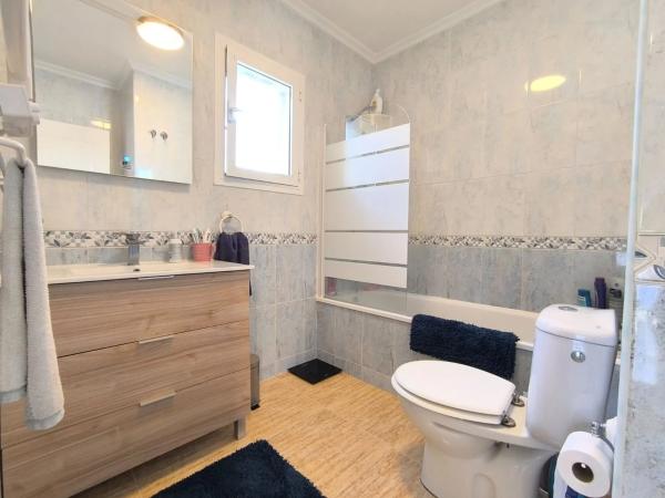 Chalet pareado en calle Vicente Aracil thumbnail 2