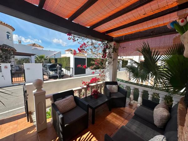 Independent chalet for sale in Urbanizaciones, Guardamar del Segura
 photo 4