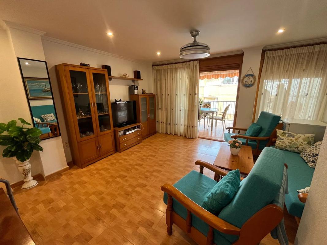 Venta de piso en Calle Azorin s/n, Guardamar del Segura
photo 2