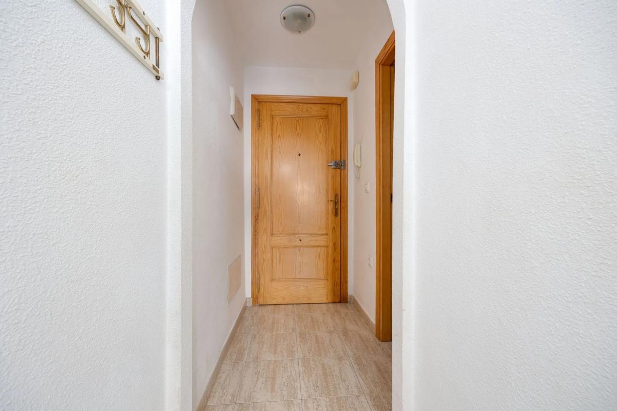 Venta de piso en CL SANCHIS GUARNER, 19, Guardamar del Segura
 photo 2
