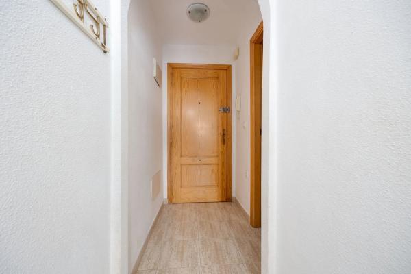 Sale of flat in CL SANCHIS GUARNER, 19, Guardamar del Segura
 photo 2
