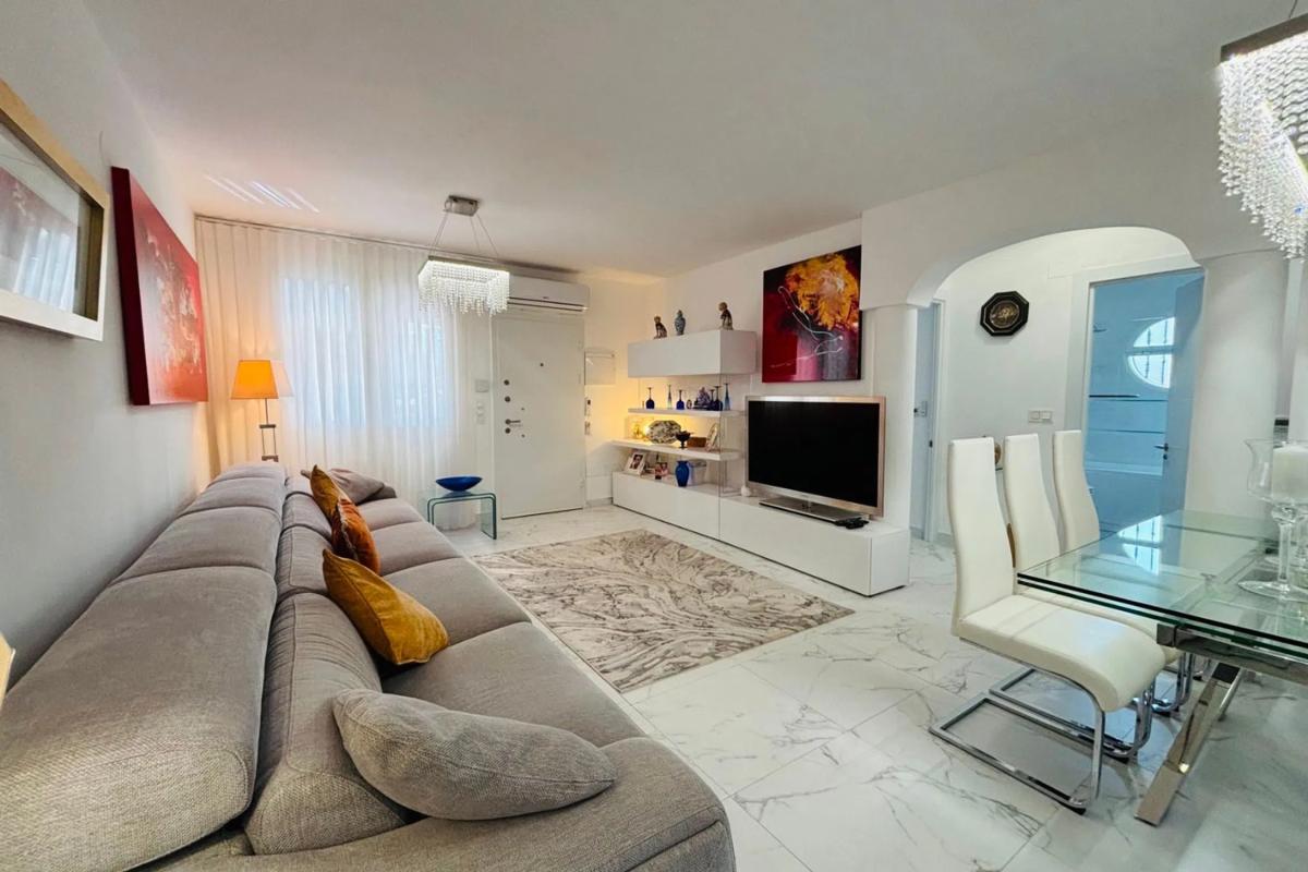 Sale of independent chalet in Urbanizaciones, Guardamar del Segura
 photo 2