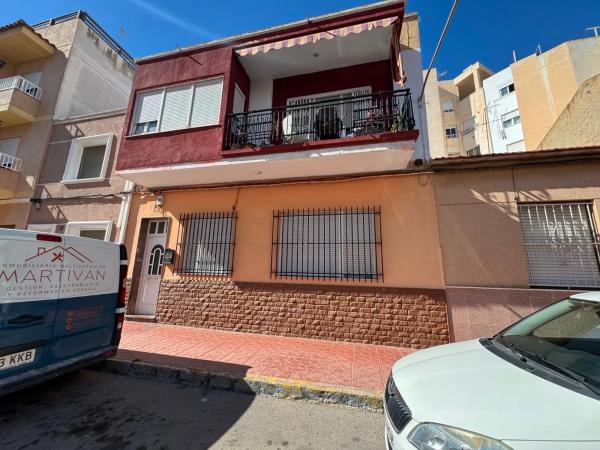 Venta de piso en Zona Pueblo, Guardamar del Segura
thumbnail 1