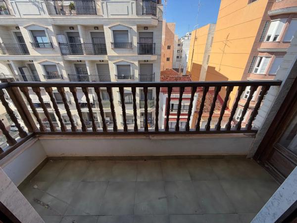Venta de piso en Avenida del País Valencià, 17, Guardamar del Segura
 photo 1