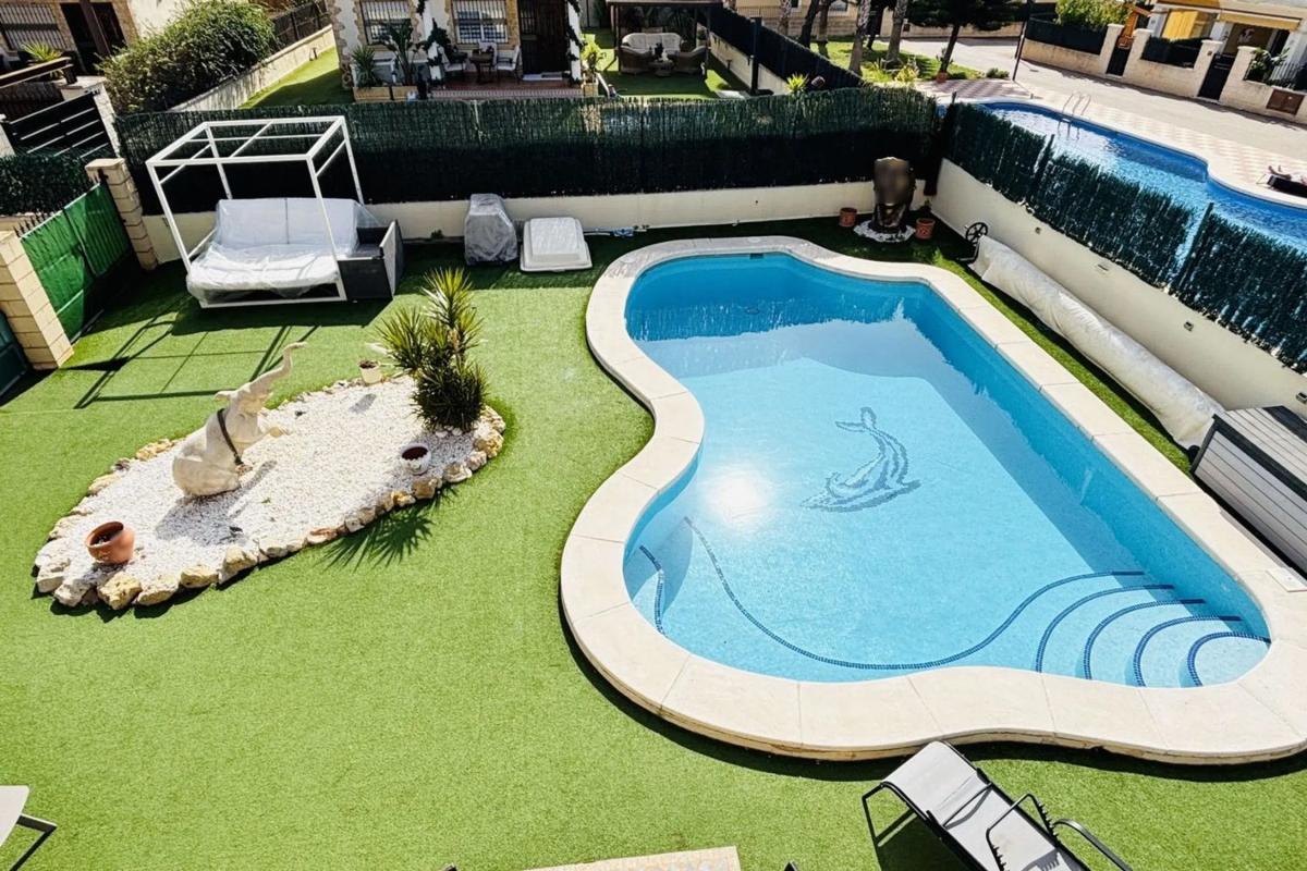 Venta de chalet independiente en Urbanizaciones, Guardamar del Segura
photo 5