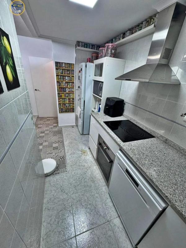 Sale of apartment in Calle Azorín, Guardamar del Segura
 photo 3