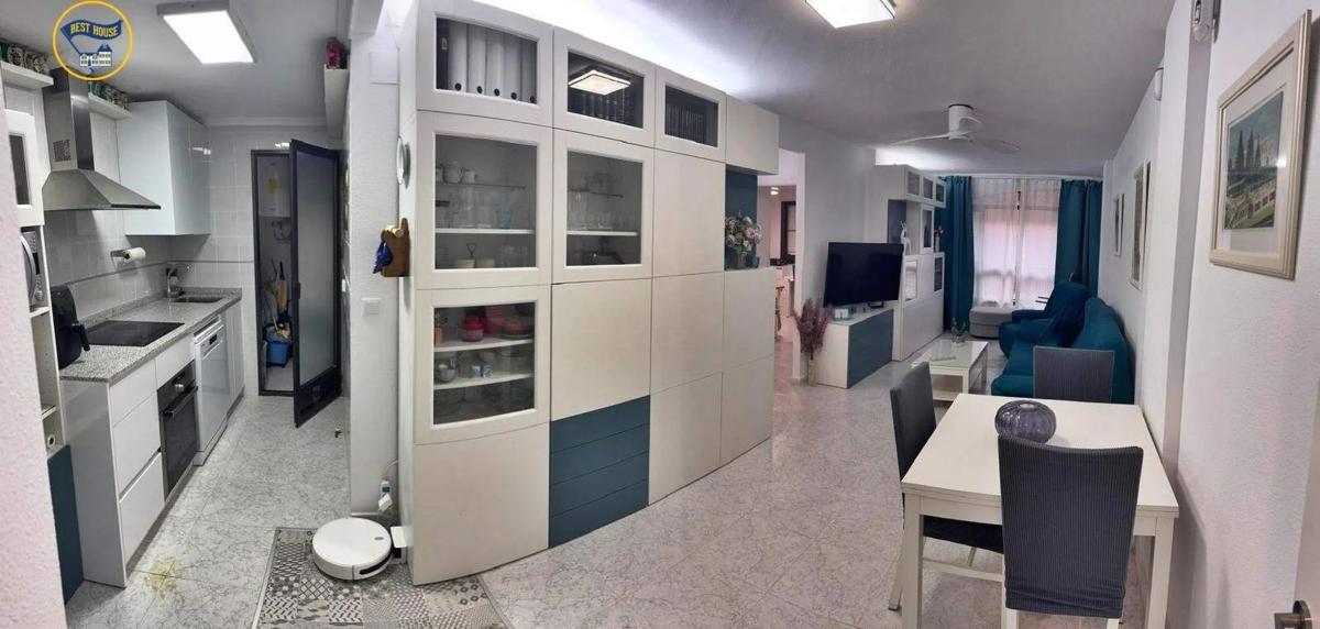 Sale of apartment in Calle Azorín, Guardamar del Segura
 photo 4