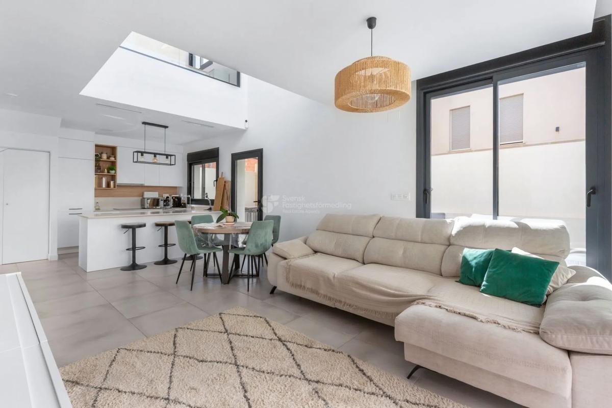 Venta de chalet independiente en Calle la Herrada, 42, Los Montesinos
photo 1