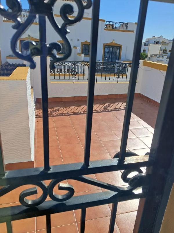 Sprzedaż szeregowego domku w Urbanizacion Vistabella, 2 , Orihuela photo 1