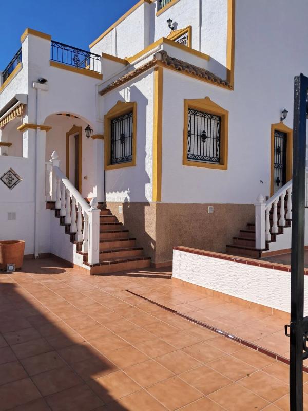 Sprzedaż szeregowego domku w Urbanizacion Vistabella, 2 , Orihuela photo 4