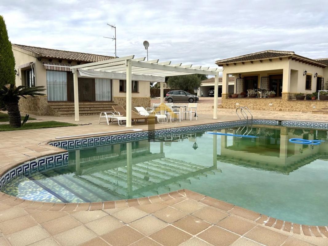 Properties for sale and rent in Spain photo 1