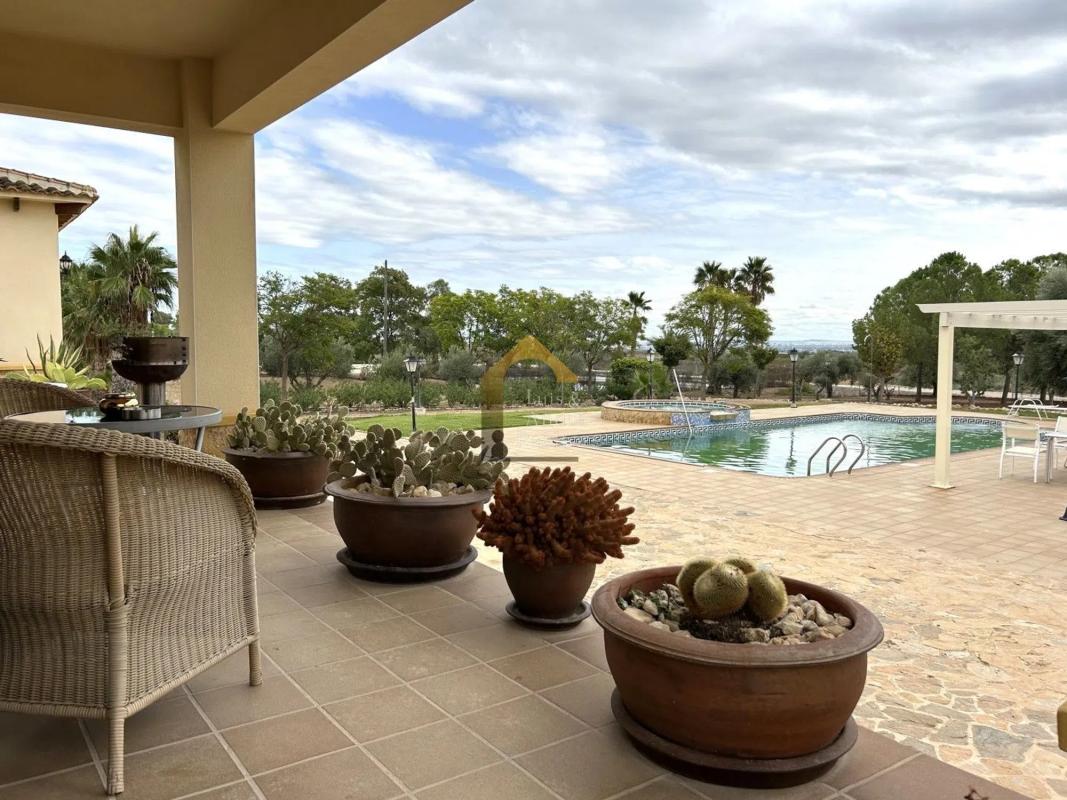 Properties for sale and rent in Spain photo 2