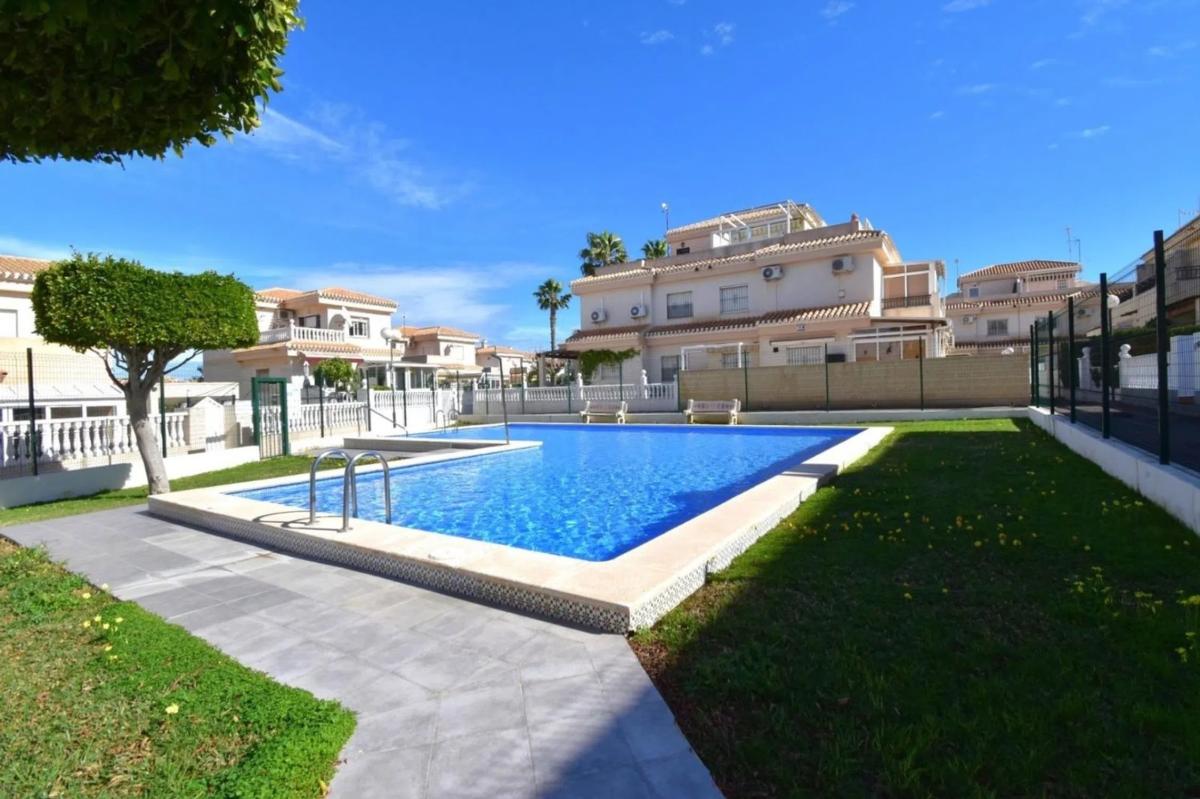 Venta de chalet independiente en Montepinar-La Aparecida-Raiguero, Orihuela
 photo 2
