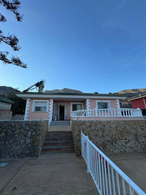 Venta de chalet independiente en Calle Adolfo Suarez, Orihuela
photo 5