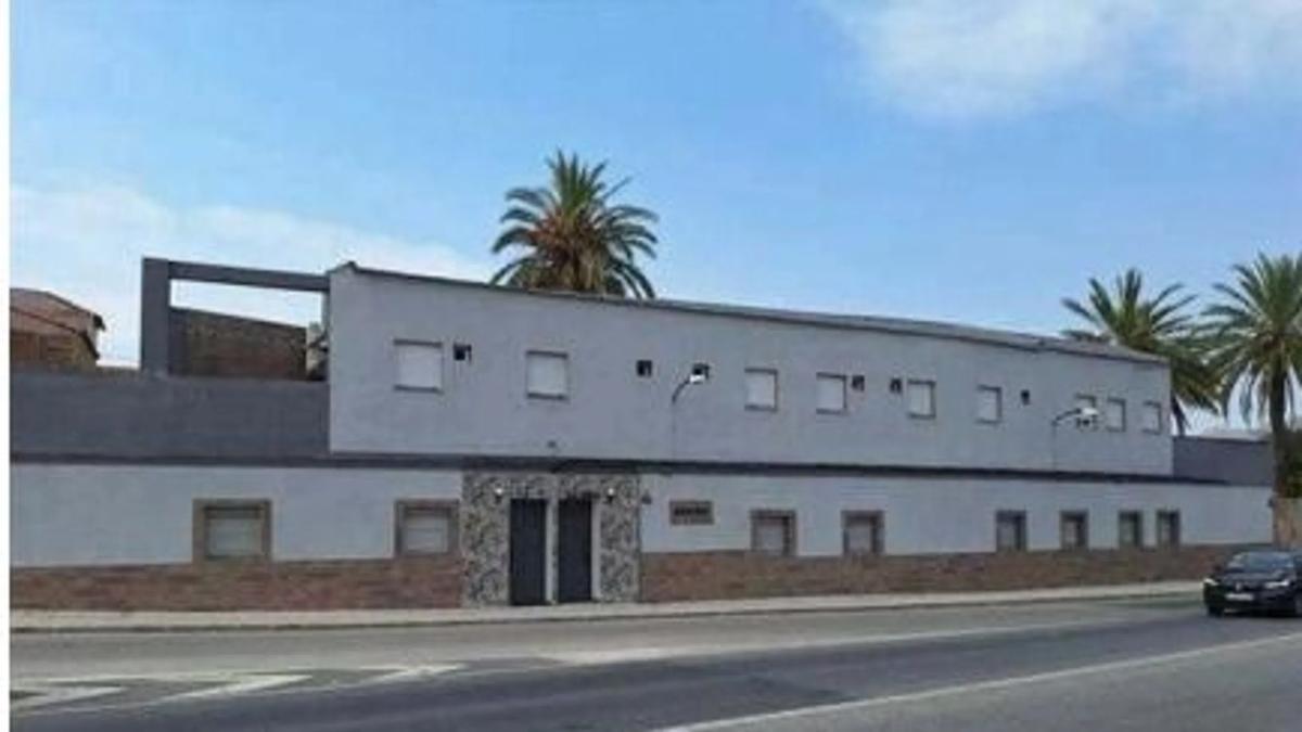 Venta de chalet adosado en Avenida Constitucion , Orihuela photo 1