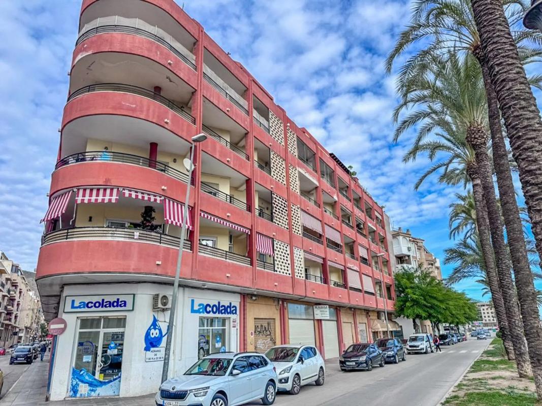Venta de piso en Calle Castellón, Orihuela
photo 1