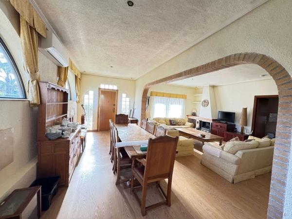 Chalet independiente en venta en Barrio Cabo Roig, Orihuela
 photo 4