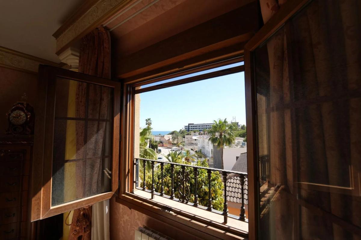 Venta de chalet independiente en Barrio Campoamor, Orihuela
photo 3