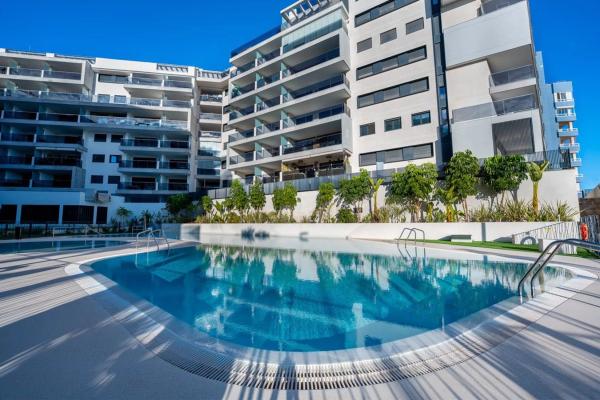 Chalet independiente en venta en Barrio Campoamor, Orihuela
thumbnail 1