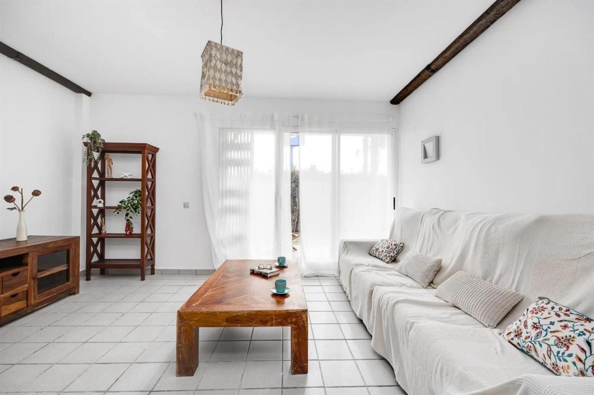 Sprzedaż niezależnego domku jednorodzinnego w Calle Santa Rufina, Orihuela photo 4