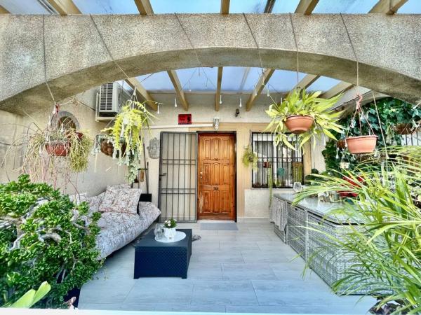 Chalet independiente en venta en Barrio Horizonte - La Campana, Orihuela
thumbnail 1
